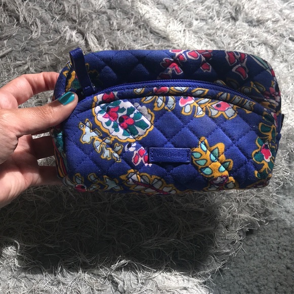 Vera Bradley small cosmetic - Picture 2 of 2